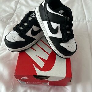 Toddler Nike Pandas 🐼